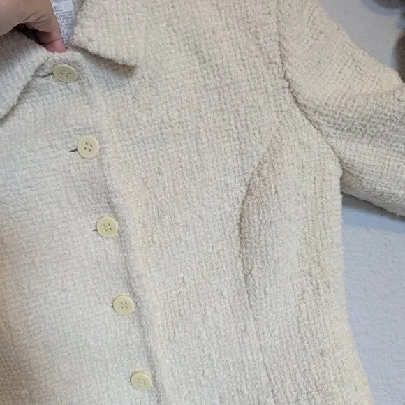 Cream Boucle Cropped Jacket | 8 | Jones New York | EUC | Rich Mom - Picture 4 of 9